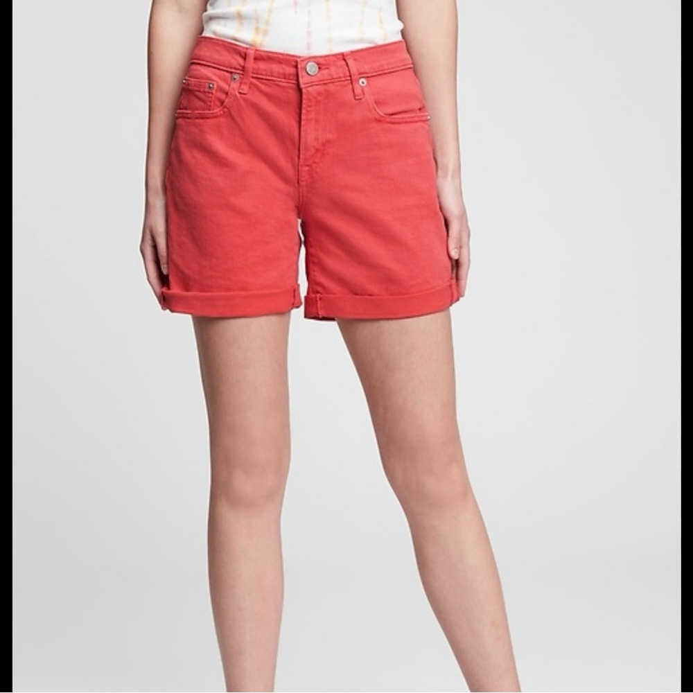 GAP Women's Vibrant Hawaiian Red 5” Shorts Size 4